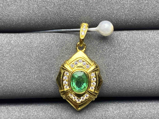 A88 Emerald Pendant
