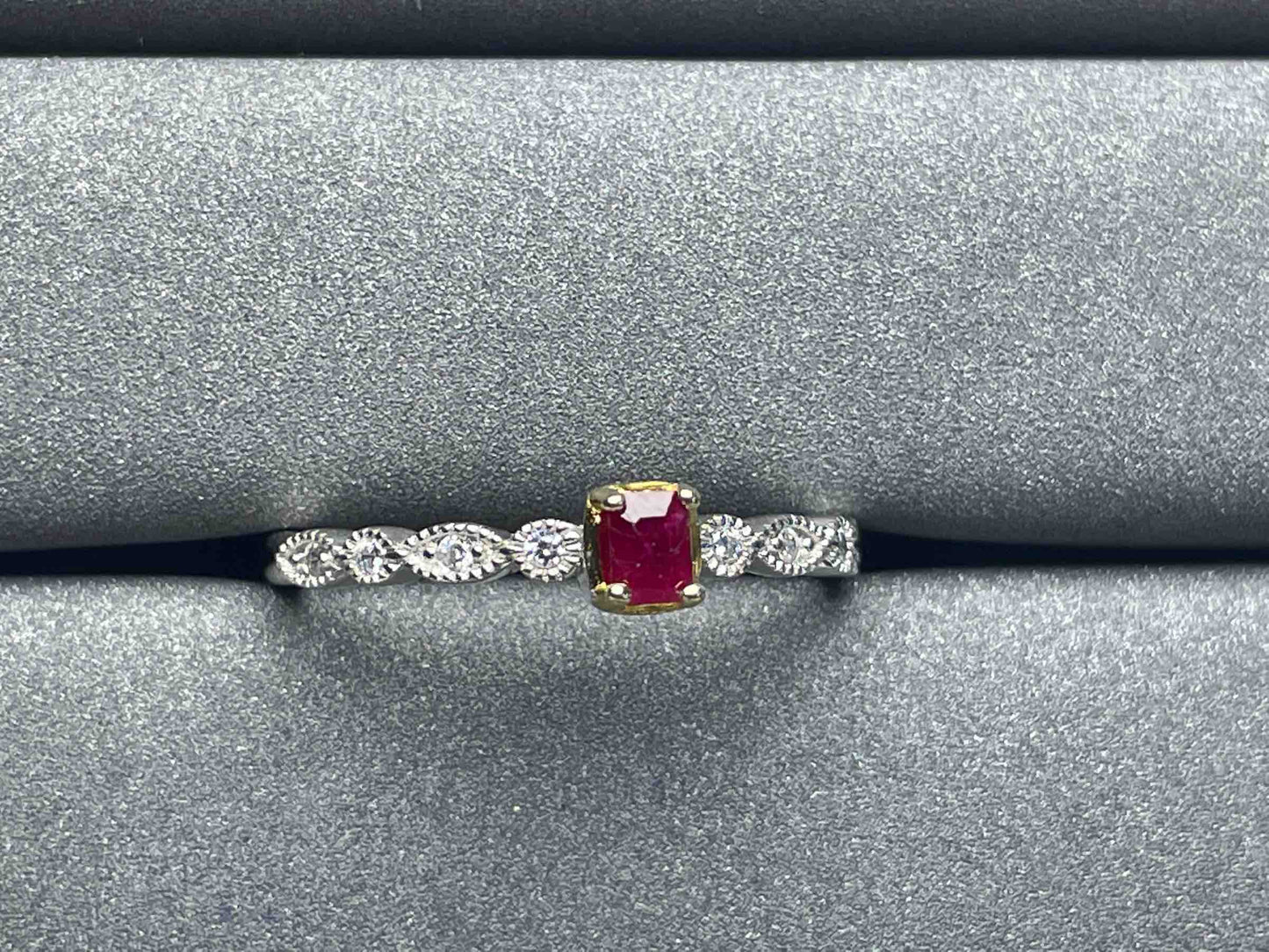 A942 Ruby Ring