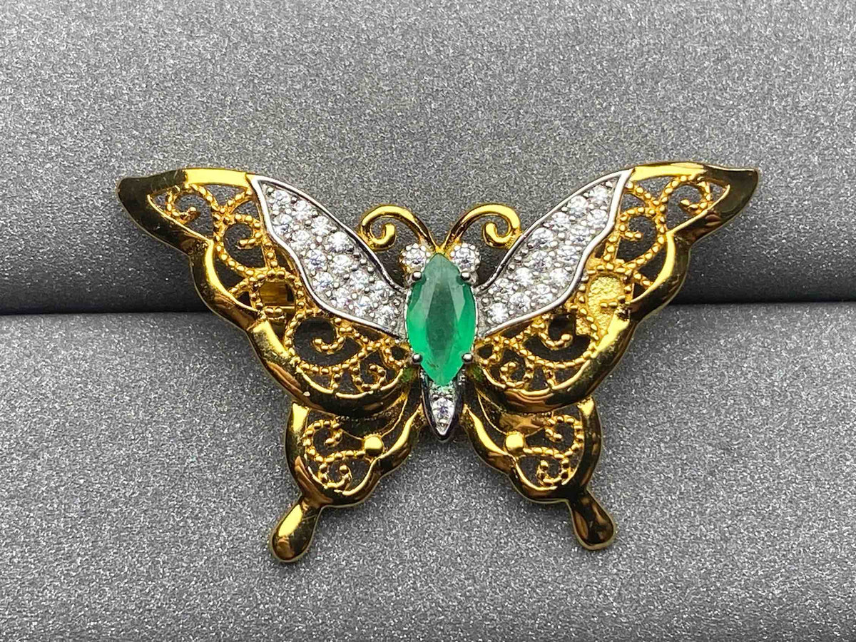 3274 Emerald brooch