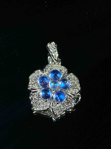 4634 Moonstone Pendant