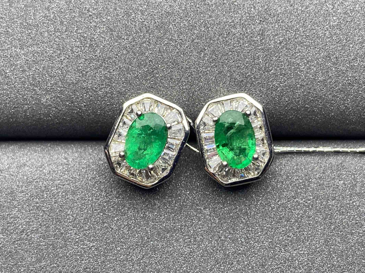 4847 Emerald Earrings