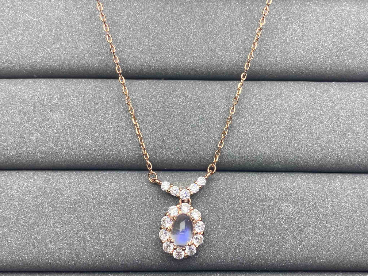 4986 Moonstone Necklace