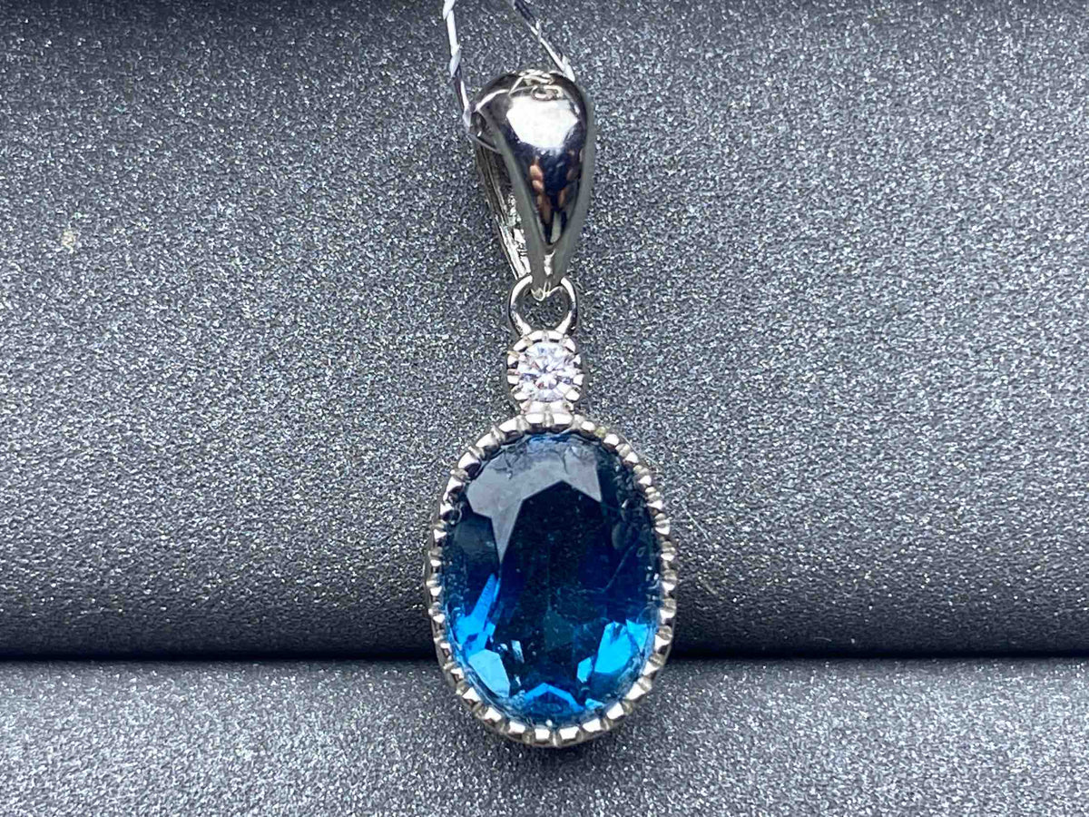 1458 Topaz Pendant