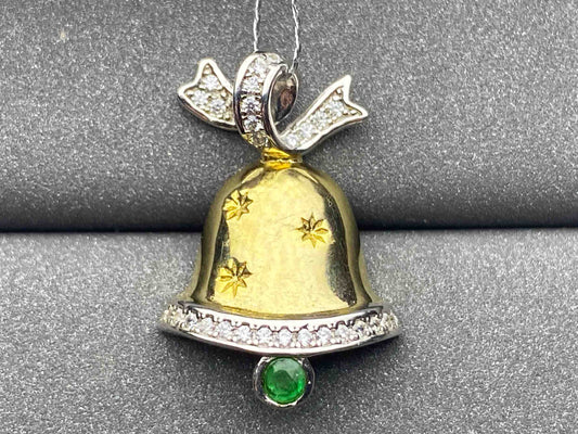 1238 Emerald Pendant