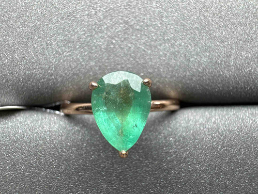 1225 Emerald Ring