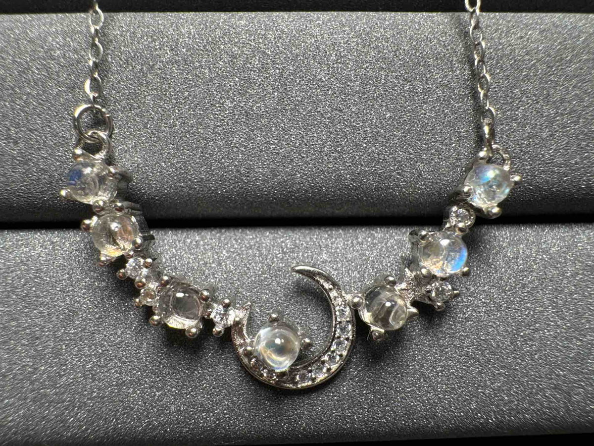 2230 Moonstone Necklace